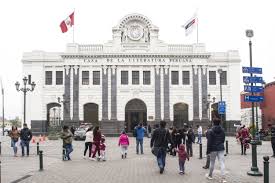 Estación de lectores: recorridos por las salas de lectura